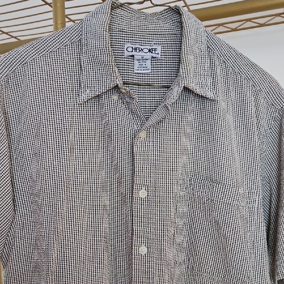 Cherokee Black and White Checkered Seersucker Short Sleeve Button Down, Sz Med - Picture 3 of 4